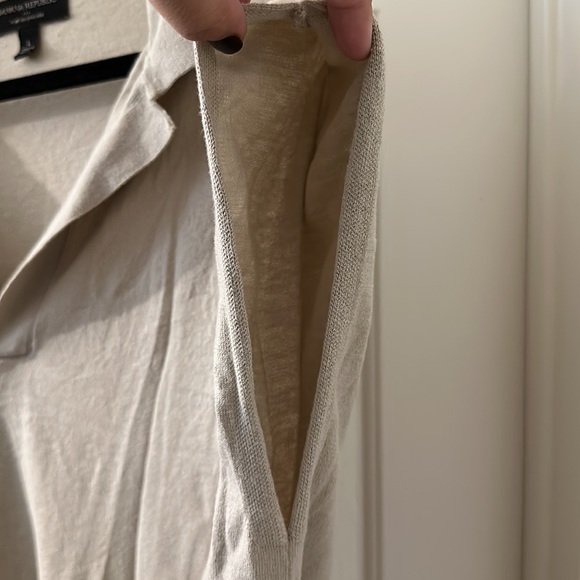 Banana Republic Beige Cropped Collared Sweater Top - Picture 3 of 3